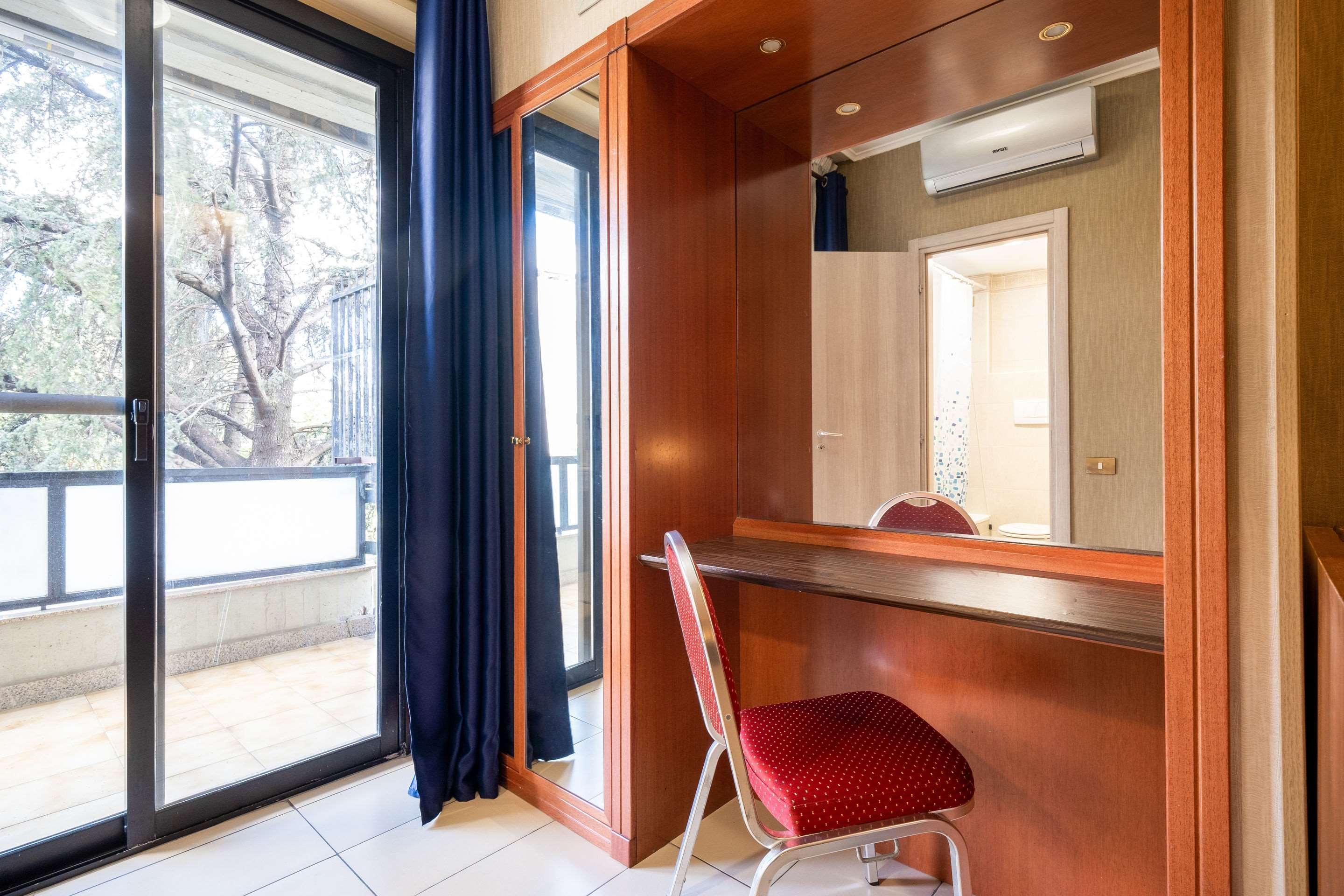 Quality Hotel Rouge Et Noir Рим Екстериор снимка