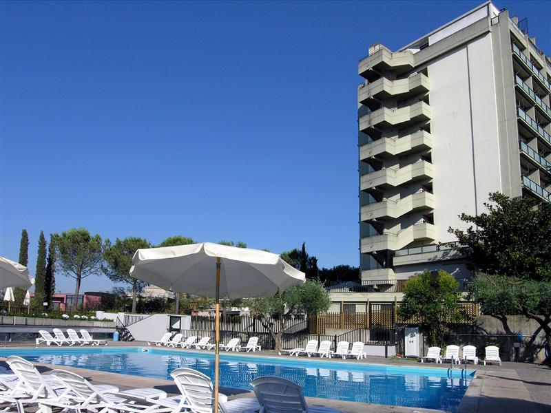Quality Hotel Rouge Et Noir Рим Екстериор снимка