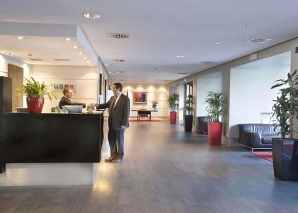 Quality Hotel Rouge Et Noir Рим Интериор снимка