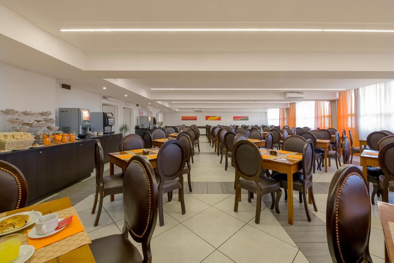Quality Hotel Rouge Et Noir Рим Екстериор снимка