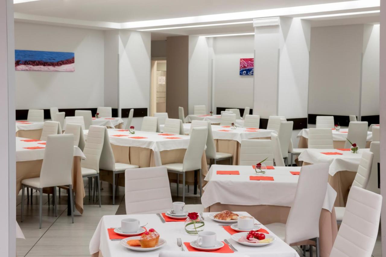 Quality Hotel Rouge Et Noir Рим Екстериор снимка